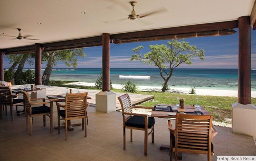 Eratap Beach Resort Порт-Вила Экстерьер фото