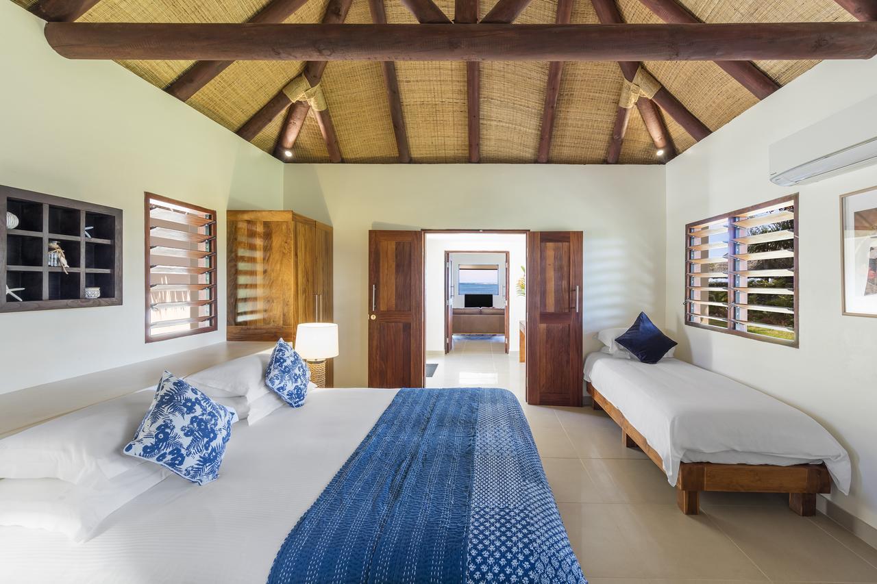 Eratap Beach Resort Порт-Вила Экстерьер фото